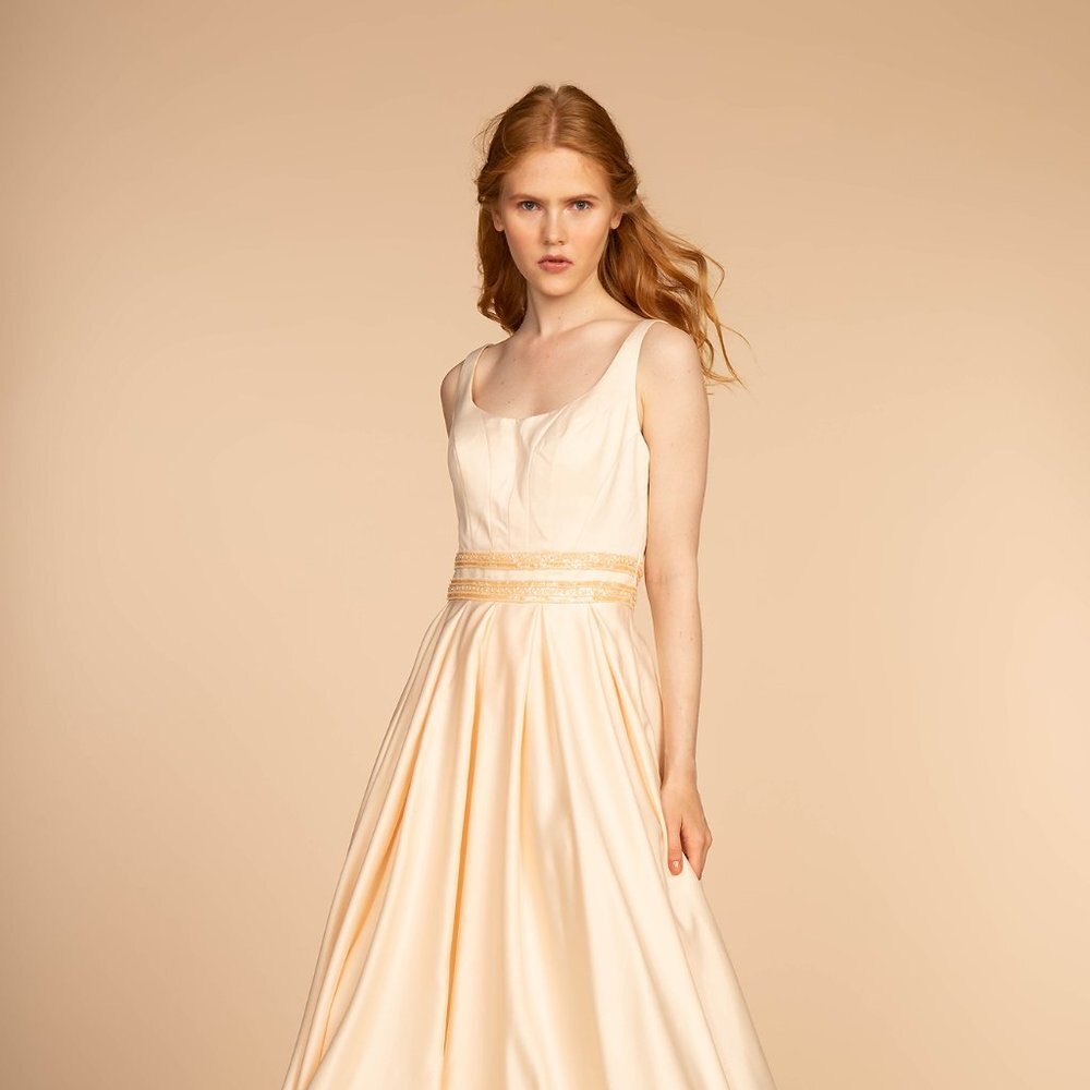NEW LONG SLEEVELESS A-LINE SATIN DRESS WITH SCOOP NECKLINE AND SHEER BACK GL2531 - Picture 3 of 10